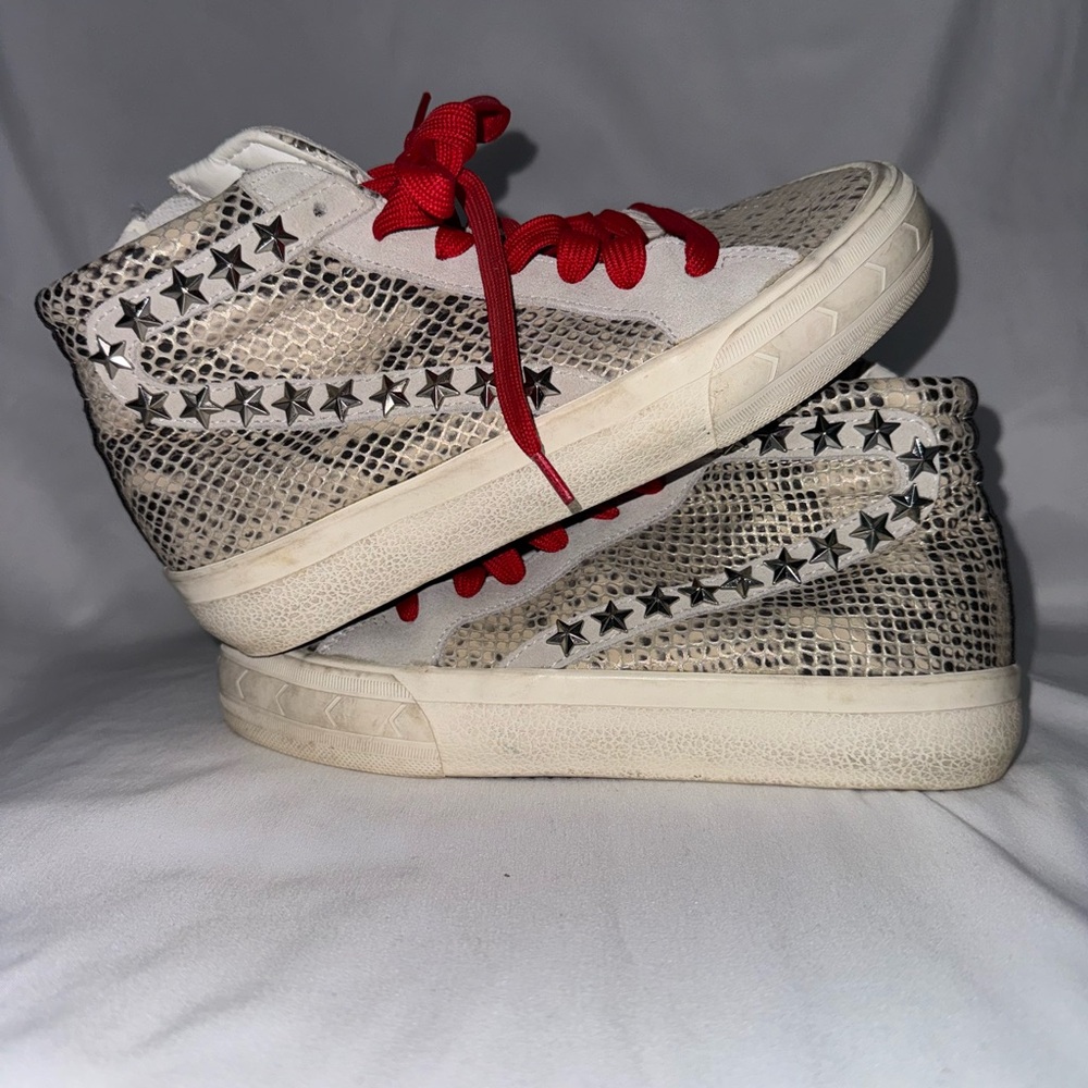 VINTAGE HAVANA PANICK WILD SNAKE HI TOP WOMEN’S SHOES EUC STAR STUDDED SIZE 6